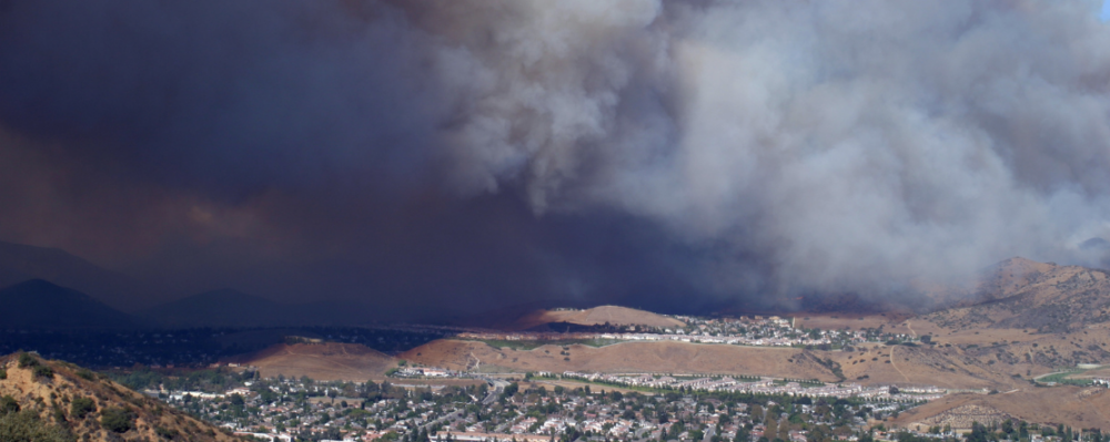 wildfire smoke over neighborhood